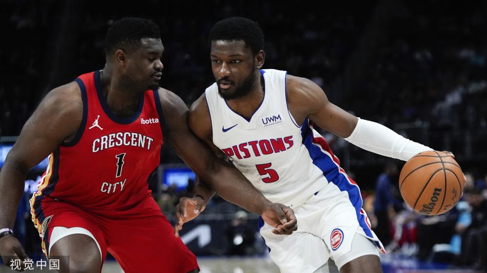 在球迷翘首 在球迷翘首