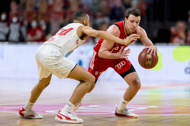 他的外线威 他的外线威